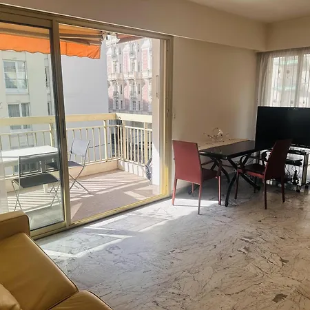 Appartement One Bedroom In The Center Of Cannes, Next To The Carlton, A Few Meters From The Croisette - 367 *